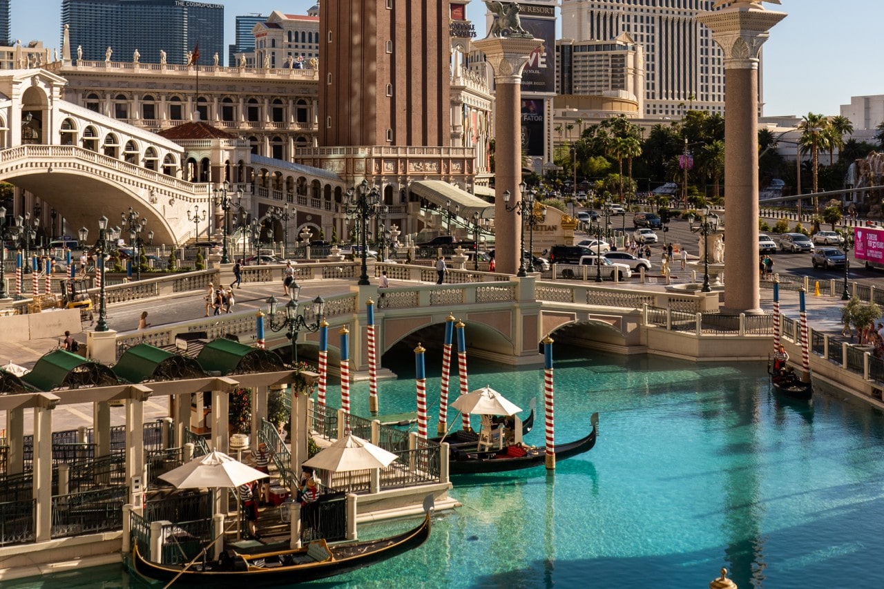 A shot of a picturesque view of a Little Venice canal in Las Vegas.