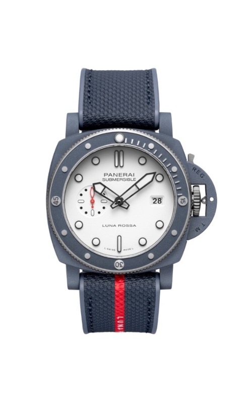 Panerai Submersible Watch PAM01543